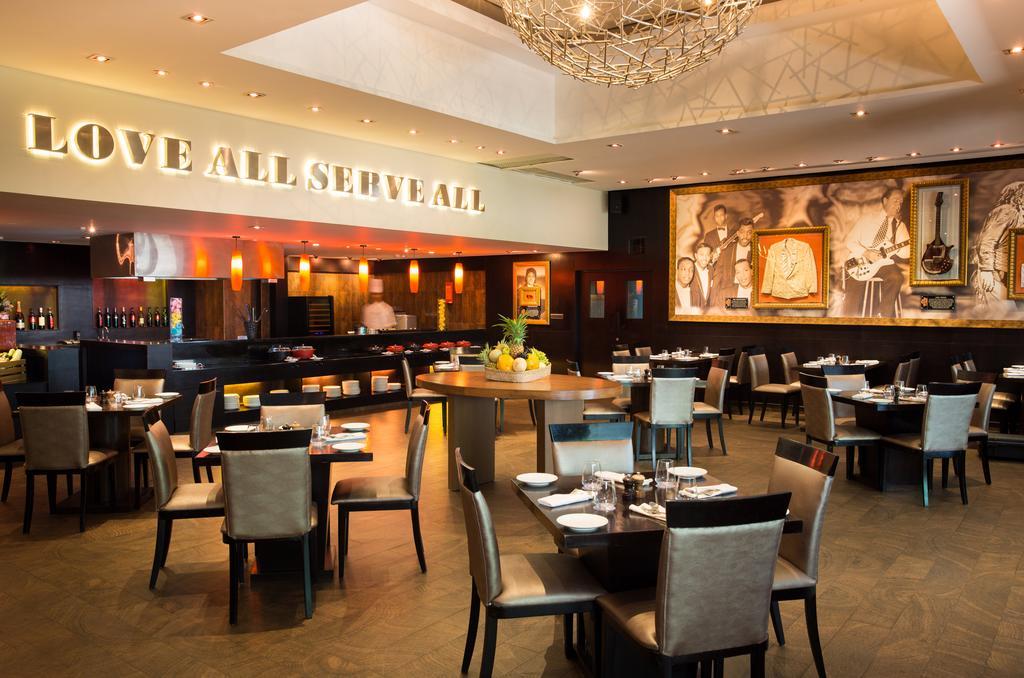 Hard Rock Hotel Goa Calangute Exteriör bild Interior of the restaurant